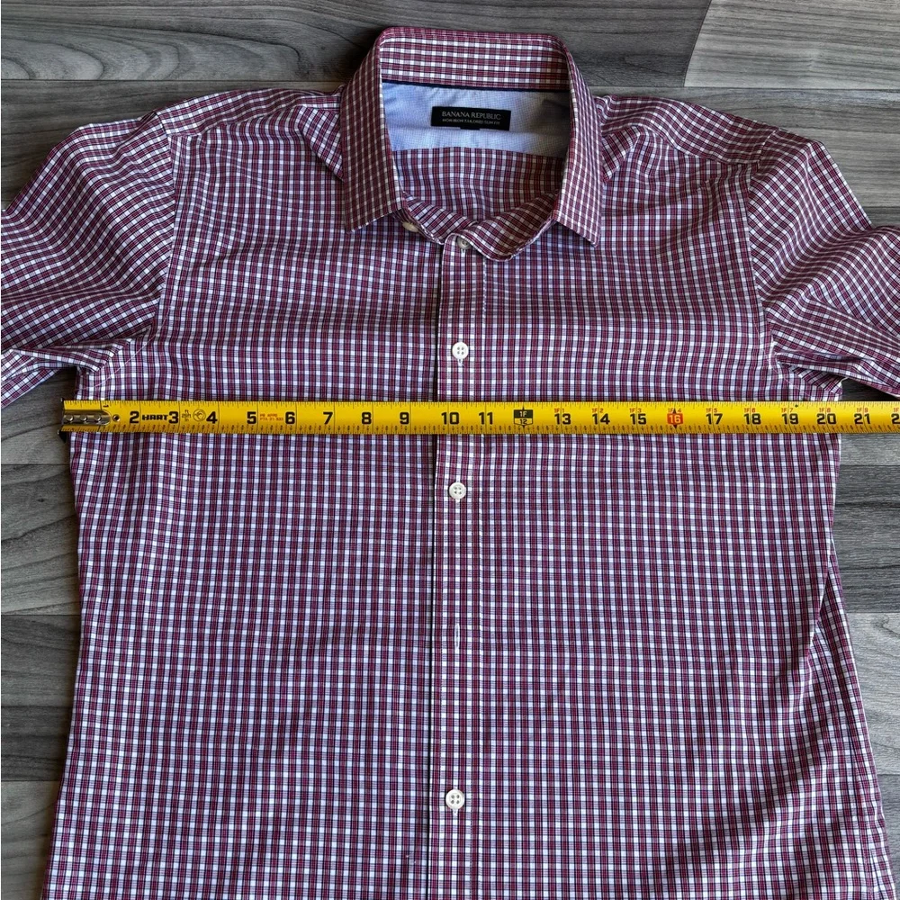 Banana Republic Red Casual Button Down Shirt